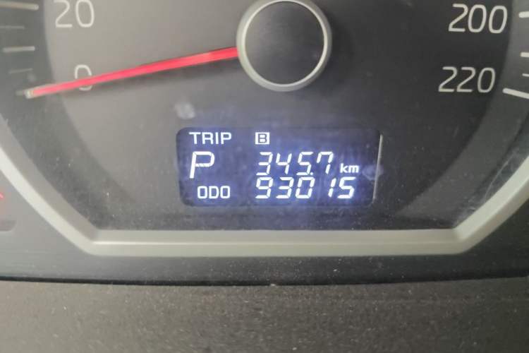 Used Kia Sportage 2013 2.0L Automatic Two-Wheel Drive GL Trim Odometer Close Up
