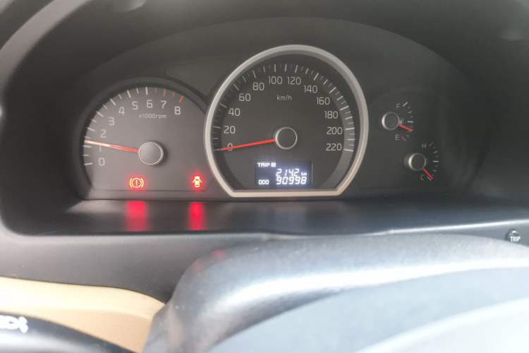 Used Kia Sportage 2013 2.0L Manual Two-Wheel Drive GL Trim Odometer Close Up
