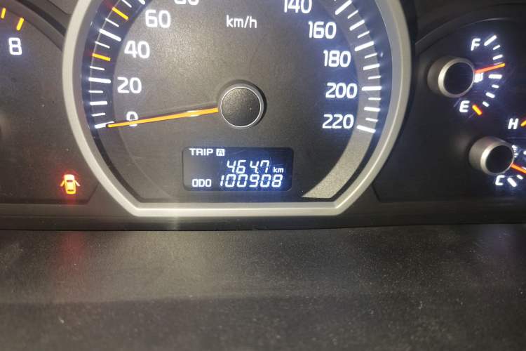 Used Kia Sportage 2013 2.0L Manual Two-Wheel Drive GL Trim Odometer Close Up