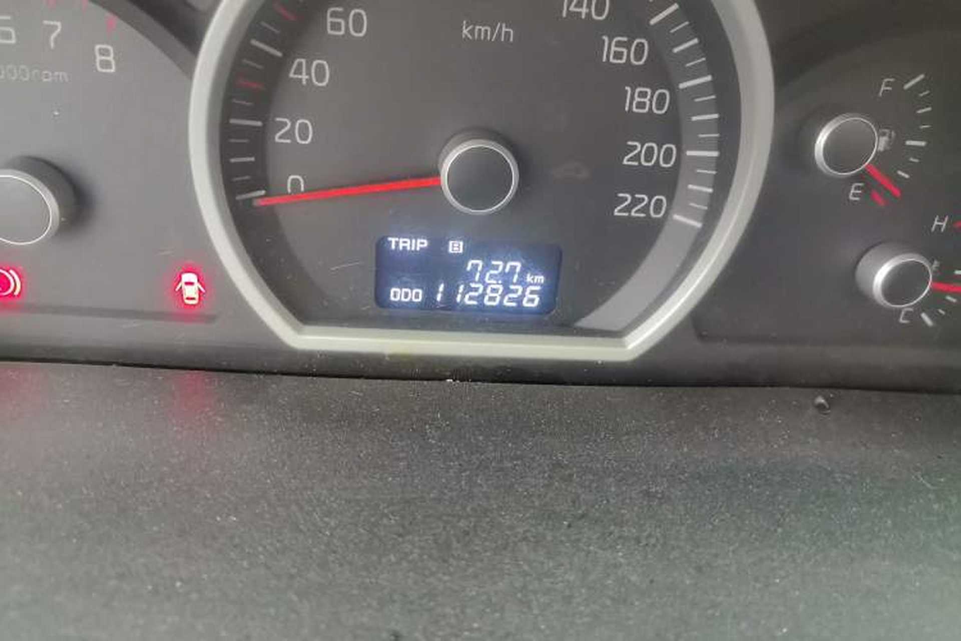 Used Kia Sportage 2013 2.0L Manual Two-Wheel Drive GL Trim Odometer Close Up