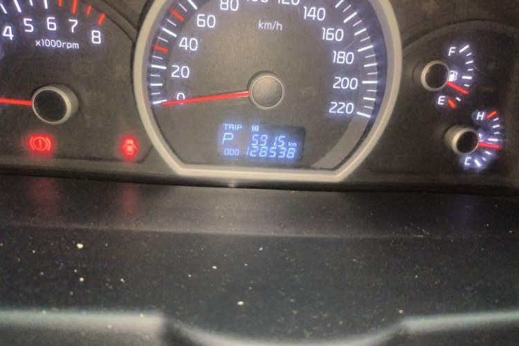 Used Kia Sportage 2013 2.0L Automatic Two-Wheel Drive GL Trim Odometer Close Up