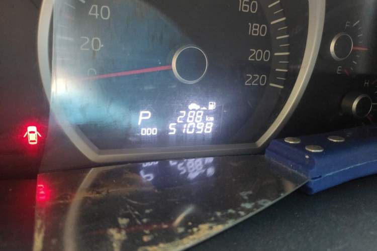 Used Kia Sportage 2013 2.0L Automatic Two-Wheel Drive DLX Trim Odometer Close Up