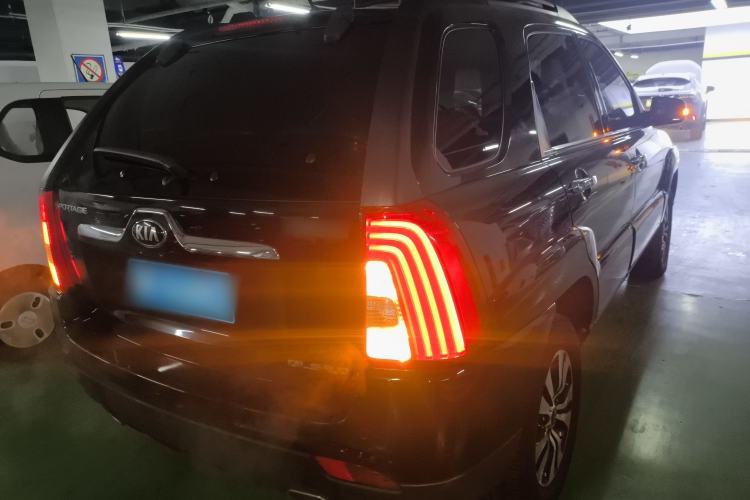 Used Kia Sportage 2013 2.0L Manual Two-Wheel Drive GLS Rear Right 45 Deg