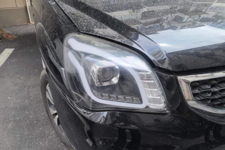 Used Kia Sportage 2013 2.0L Manual Two-Wheel Drive GLS Right Front Headlight