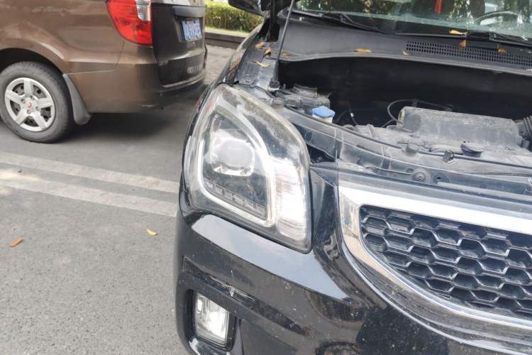 Used Kia Sportage 2013 2.0L Automatic Two-Wheel Drive GL Trim Right Front Headlight