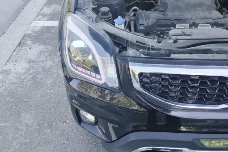 Used Kia Sportage 2013 2.0L Manual Two-Wheel Drive GLS Right Front Headlight