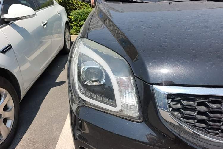 Used Kia Sportage 2013 2.0L Manual Two-Wheel Drive GLS Right Front Headlight
