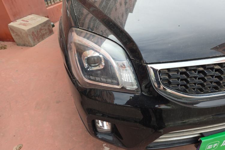 Used Kia Sportage 2013 2.0L Manual Two-Wheel Drive GL Trim Right Front Headlight