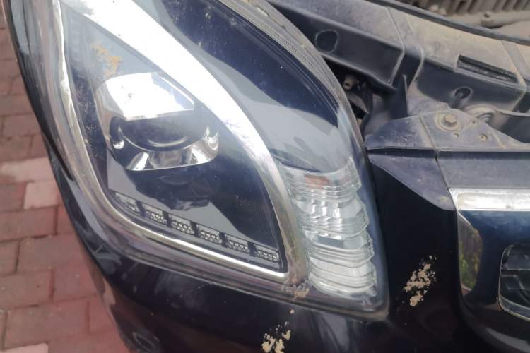 Used Kia Sportage 2013 2.0L Manual Two-Wheel Drive GL Trim Right Front Headlight