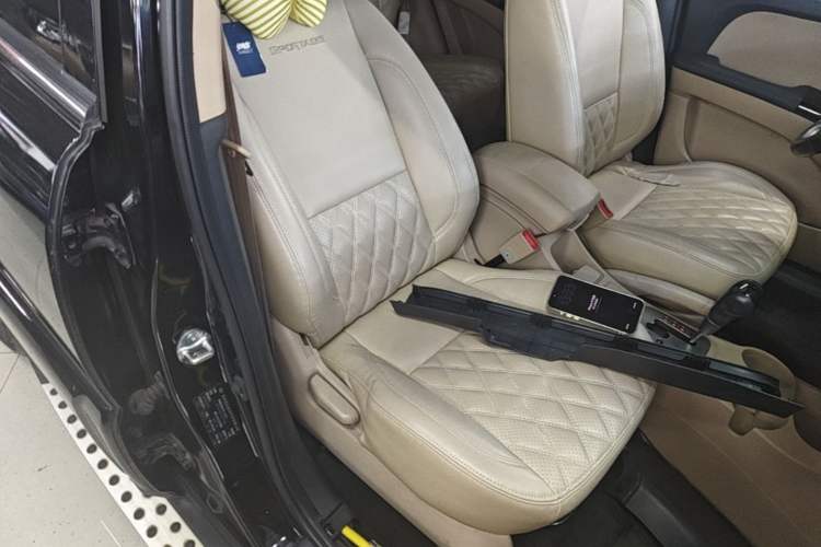 Used Kia Sportage 2013 2.0L Automatic Two-Wheel Drive GL Trim Right Front Seat