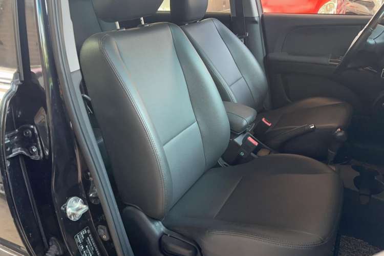 Used Kia Sportage 2013 2.0L Automatic Two-Wheel Drive GLS Trim Right Front Seat