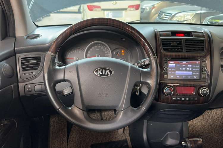 Used Kia Sportage 2013 2.0L Automatic Two-Wheel Drive GLS Trim Steering Wheel