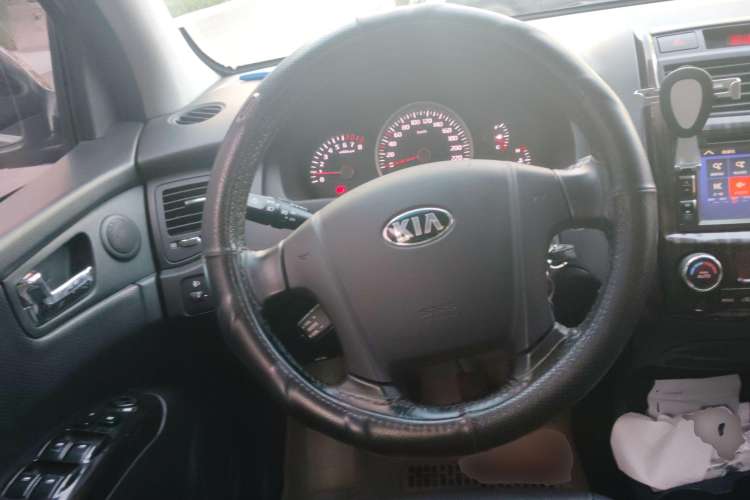 Used Kia Sportage 2013 2.0L Manual Two-Wheel Drive GLS Steering Wheel