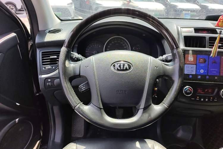 Used Kia Sportage 2013 2.0L Manual Two-Wheel Drive GLS Steering Wheel