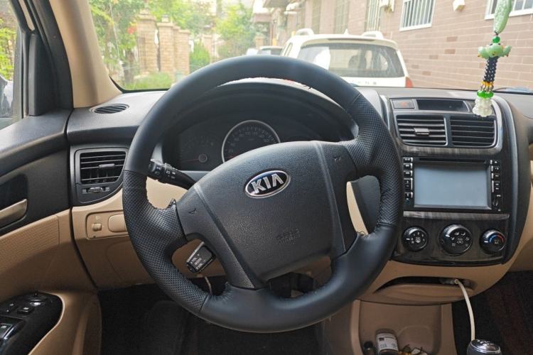 Used Kia Sportage 2013 2.0L Manual Two-Wheel Drive GL Trim Steering Wheel
