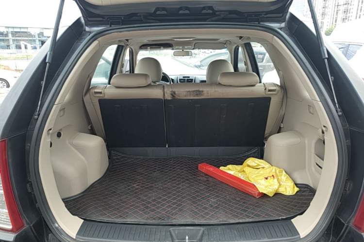 Used Kia Sportage 2013 2.0L Manual Two-Wheel Drive GL Trim Trunk