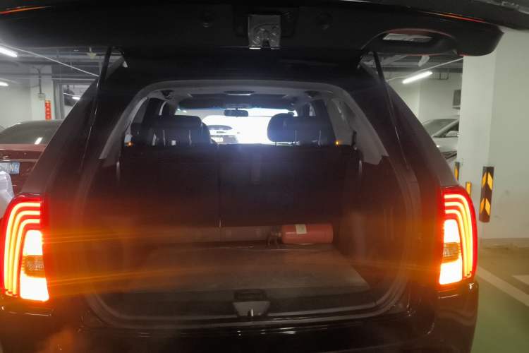 Used Kia Sportage 2013 2.0L Manual Two-Wheel Drive GLS Trunk