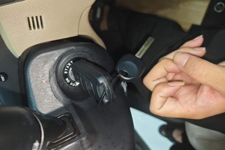 Used Kia Sportage 2013 2.0L Automatic Two-Wheel Drive GL Trim Vehicle Key