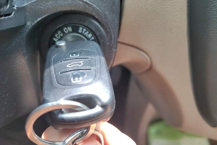 Used Kia Sportage 2013 2.0L Automatic Two-Wheel Drive GL Trim Vehicle Key