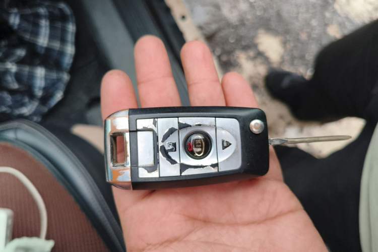 Used Kia Sportage 2013 2.0L Automatic Two-Wheel Drive GL Trim Vehicle Key