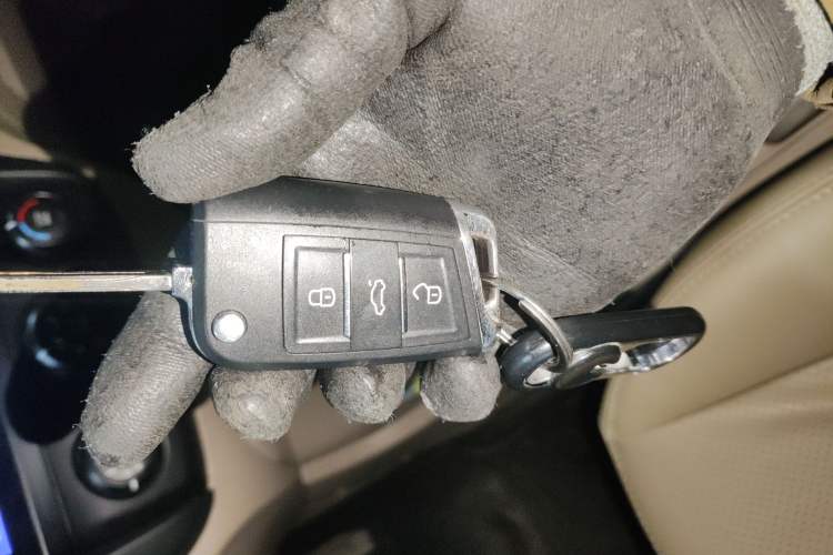 Used Kia Sportage 2013 2.0L Manual Two-Wheel Drive GL Trim Vehicle Key