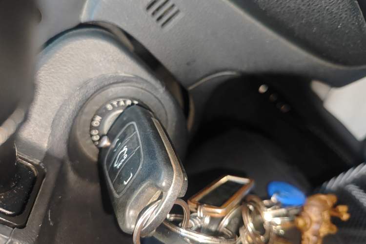 Used Kia Sportage 2013 2.0L Manual Two-Wheel Drive GLS Vehicle Key