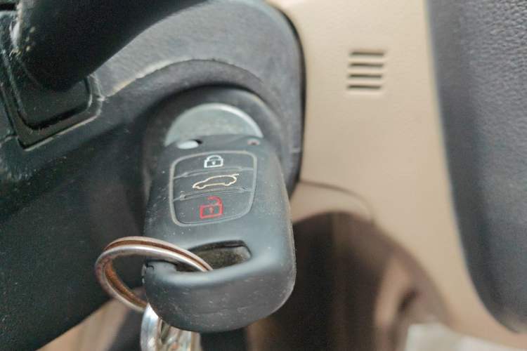 Used Kia Sportage 2013 2.0L Automatic Two-Wheel Drive GL Trim Vehicle Key