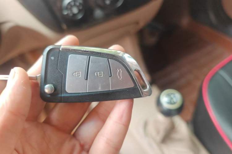 Used Kia Sportage 2013 2.0L Manual Two-Wheel Drive GL Trim Vehicle Key