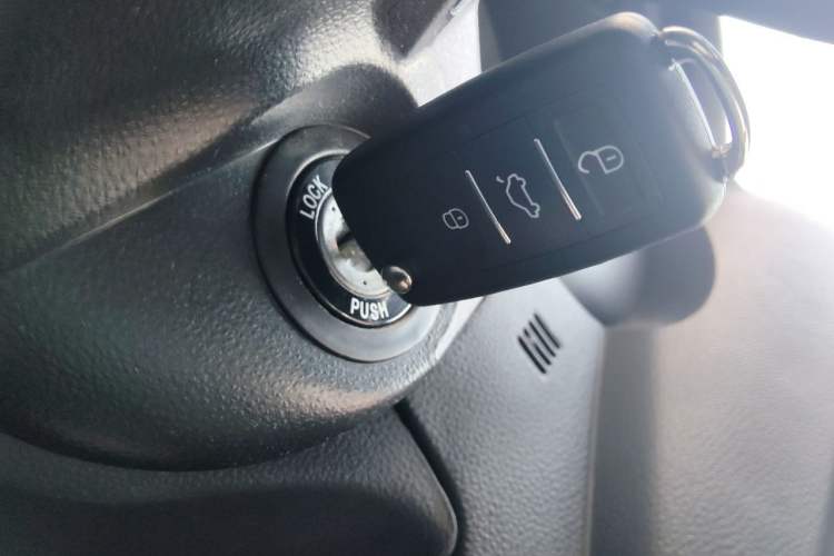 Used Kia Sportage 2013 2.0L Automatic Two-Wheel Drive GLS Trim Vehicle Key