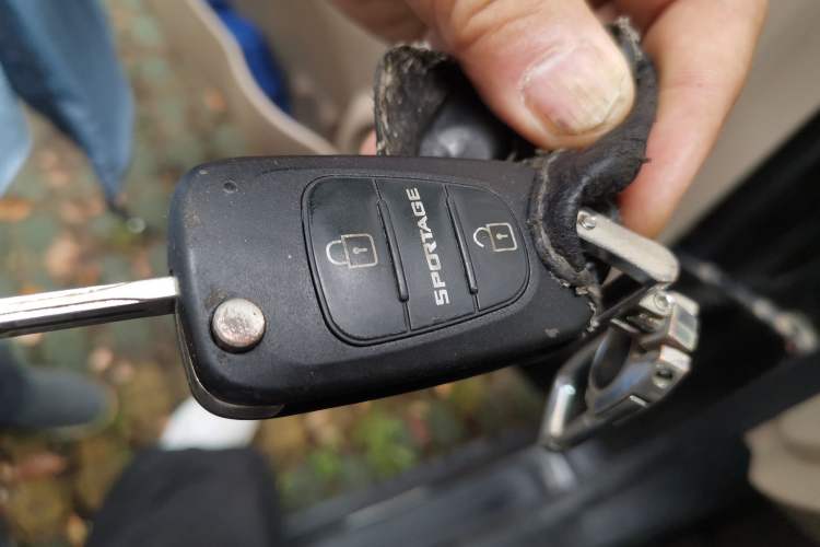 Used Kia Sportage 2013 2.0L Automatic Two-Wheel Drive GL Trim Vehicle Key