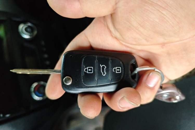 Used Kia Sportage 2013 2.0L Manual Two-Wheel Drive GLS Vehicle Key