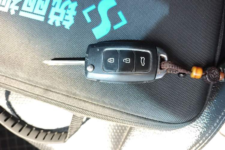 Used Kia Sportage 2013 2.0L Manual Two-Wheel Drive GLS Vehicle Key