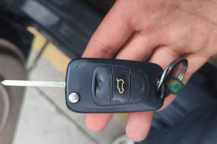 Used Kia Sportage 2013 2.0L Manual Two-Wheel Drive GL Trim Vehicle Key
