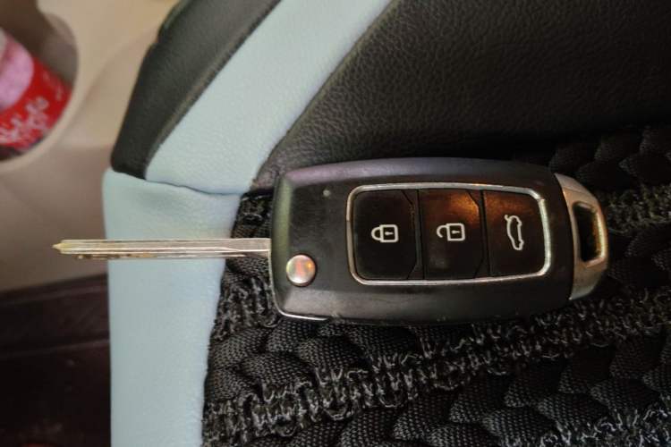 Used Kia Sportage 2013 2.0L Automatic Two-Wheel Drive GL Trim Vehicle Key