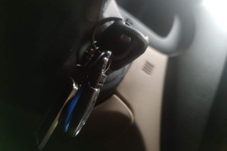 Used Kia Sportage 2013 2.0L Manual Two-Wheel Drive GL Trim Vehicle Key
