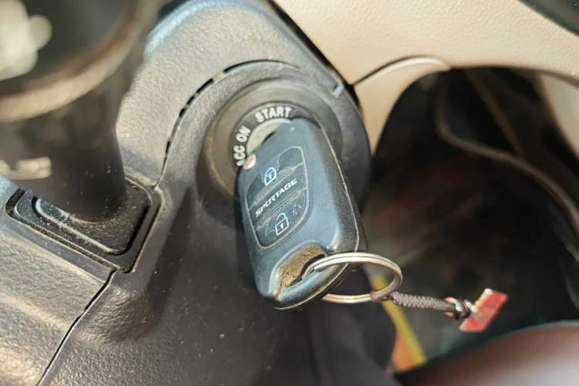 Used Kia Sportage 2013 2.0L Manual Two-Wheel Drive GL Trim Vehicle Key