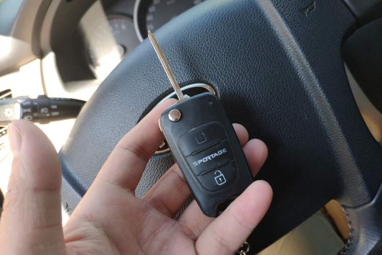 Used Kia Sportage 2013 2.0L Automatic Two-Wheel Drive GL Trim Vehicle Key