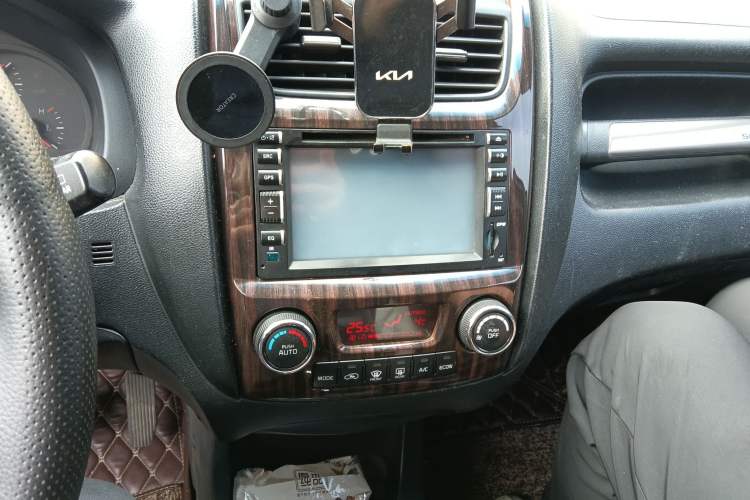 Used Kia Sportage 2013 2.0L Automatic Two-Wheel Drive GLS Trim Audio And AC Panel