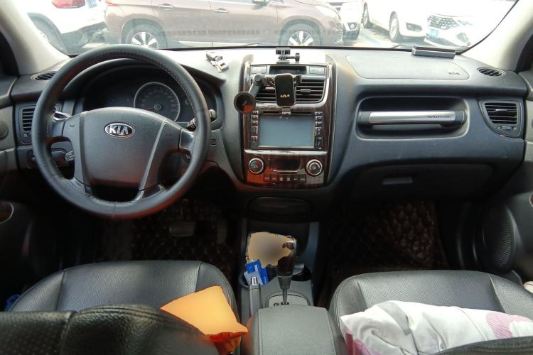 Used Kia Sportage 2013 2.0L Automatic Two-Wheel Drive GLS Trim Center Console