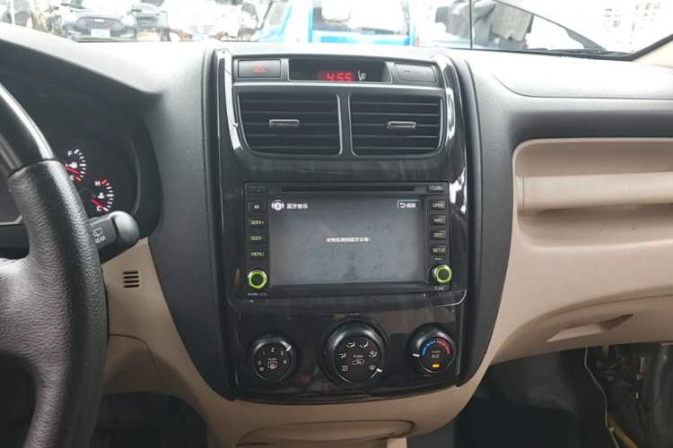 Used Kia Sportage 2013 2.0L Automatic Two-Wheel Drive GL Trim Audio And AC Panel