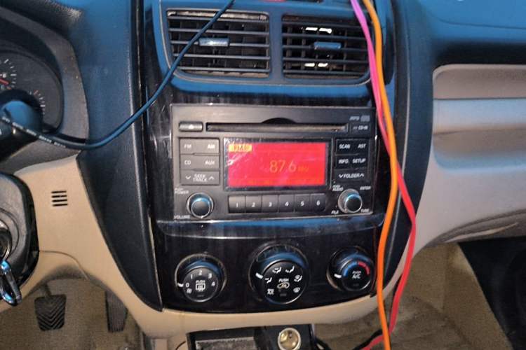 Used Kia Sportage 2013 2.0L Manual Two-Wheel Drive GL Trim Audio And AC Panel