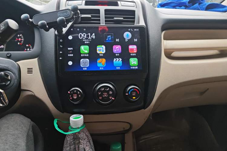 Used Kia Sportage 2013 2.0L Manual Two-Wheel Drive GL Trim Audio And AC Panel