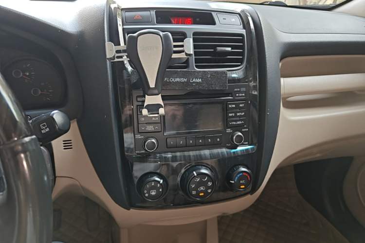 Used Kia Sportage 2013 2.0L Automatic Two-Wheel Drive GL Trim Audio And AC Panel