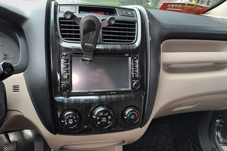 Used Kia Sportage 2013 2.0L Manual Two-Wheel Drive GL Trim Audio And AC Panel