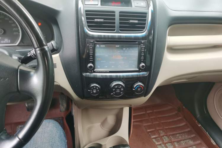 Used Kia Sportage 2013 2.0L Automatic Two-Wheel Drive GL Trim Audio And AC Panel