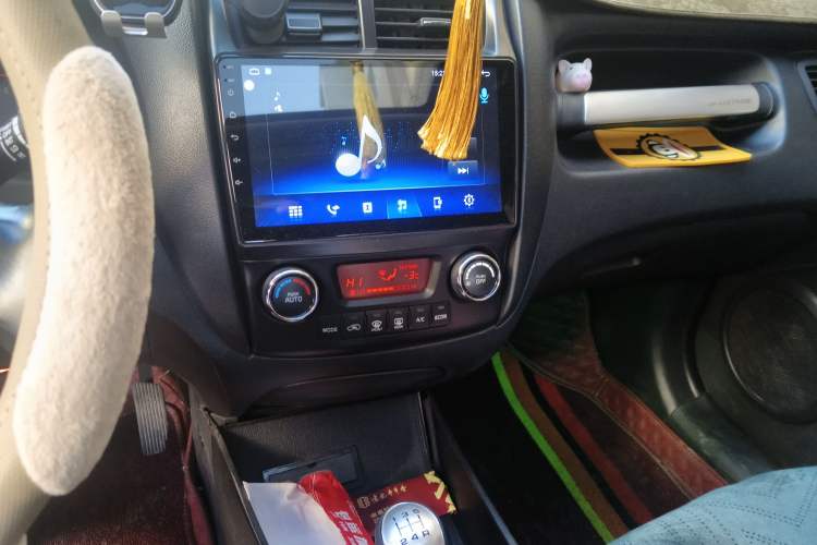 Used Kia Sportage 2013 2.0L Manual Two-Wheel Drive GLS Audio And AC Panel