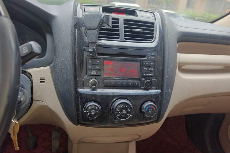 Used Kia Sportage 2013 2.0L Manual Two-Wheel Drive GL Trim Audio And AC Panel