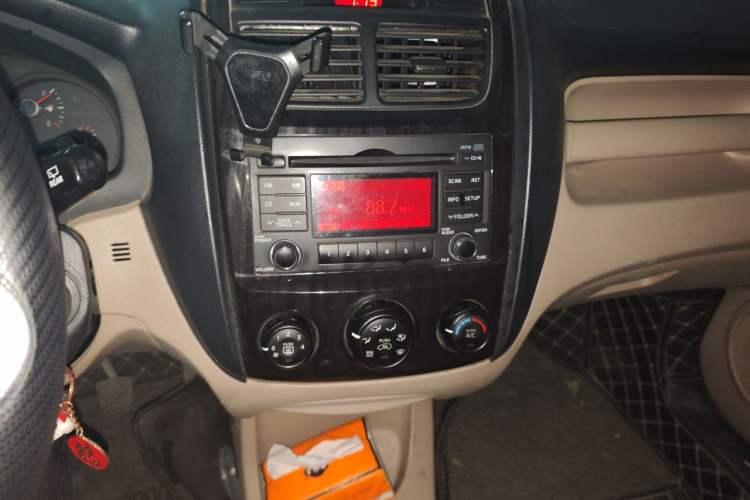 Used Kia Sportage 2013 2.0L Manual Two-Wheel Drive GL Trim Audio And AC Panel
