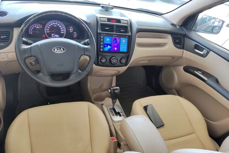 Used Kia Sportage 2013 2.0L Automatic Two-Wheel Drive GL Trim Center Console