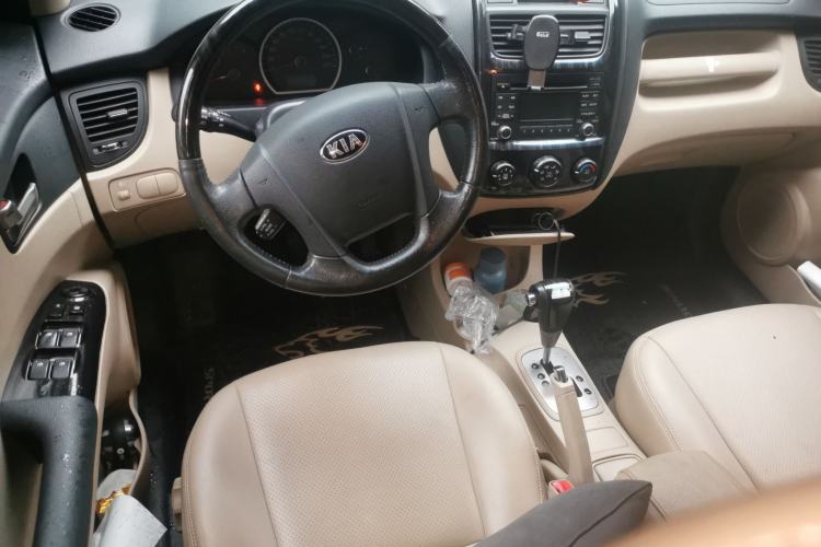 Used Kia Sportage 2013 2.0L Automatic Two-Wheel Drive GL Trim Center Console